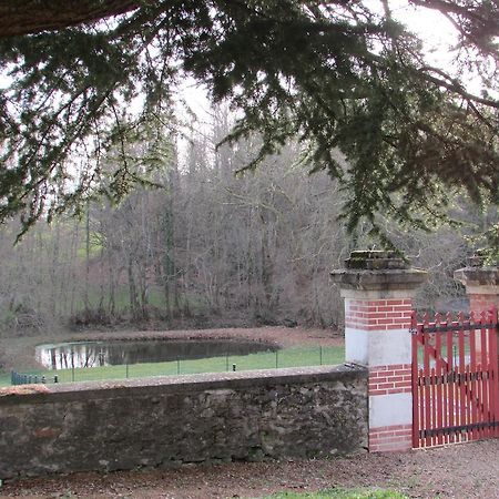 Chateau Lezat - Chambres D'Hotes La Souterraine Esterno foto