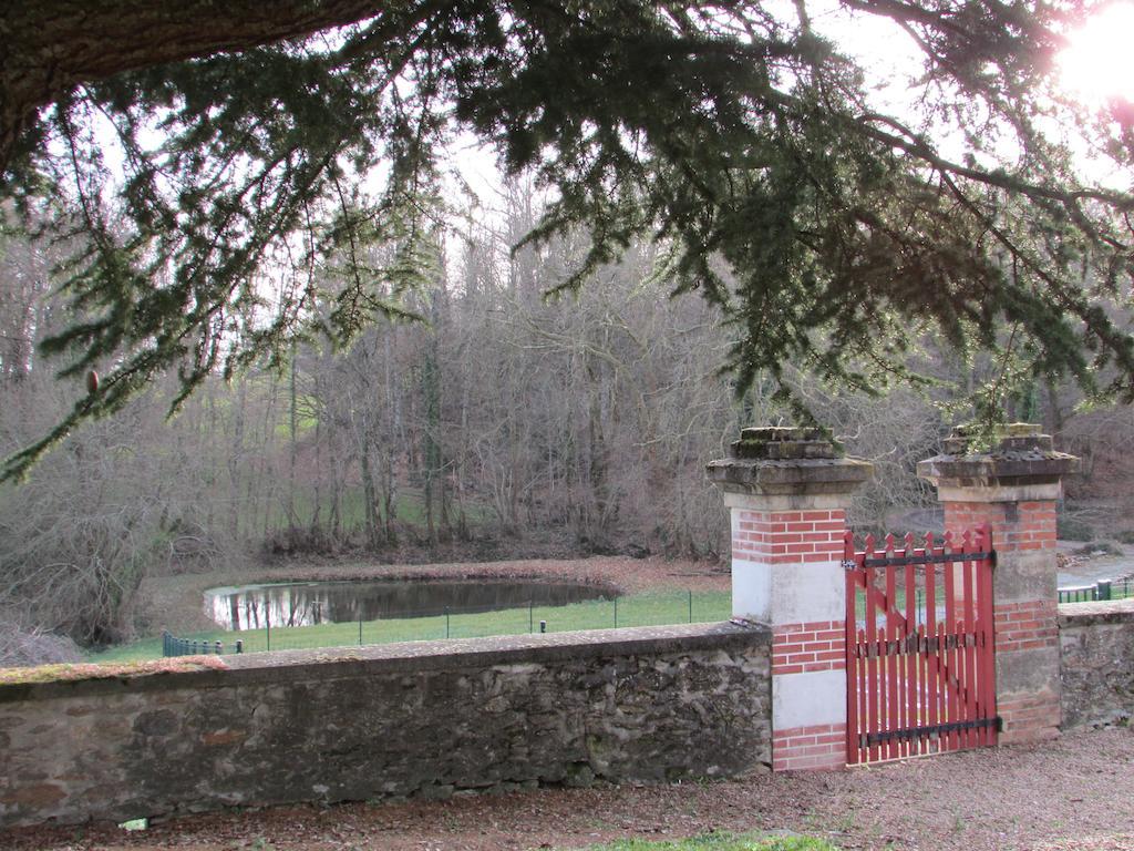 Chateau Lezat - Chambres D'Hotes La Souterraine Esterno foto
